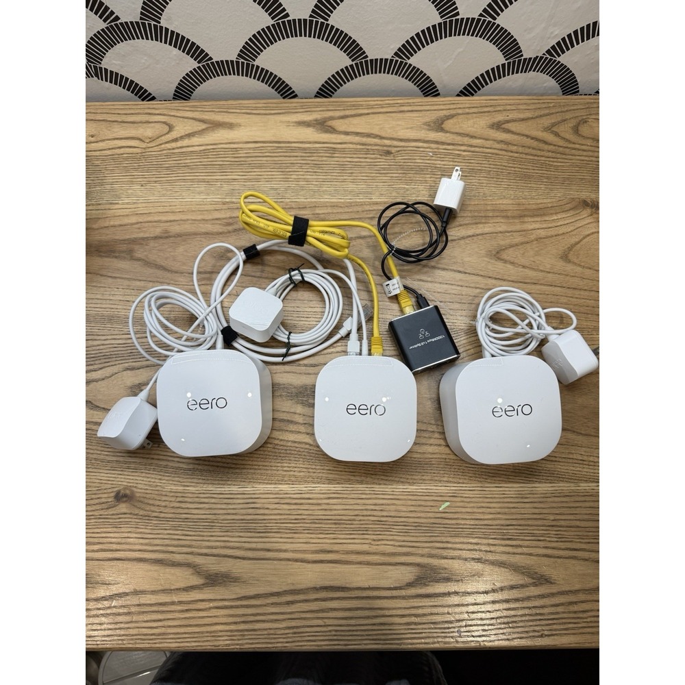 Eero 6+ Plus R010111 Dual Band Mesh Wi-Fi 6 Router‎ (3 Pack) With Splitter